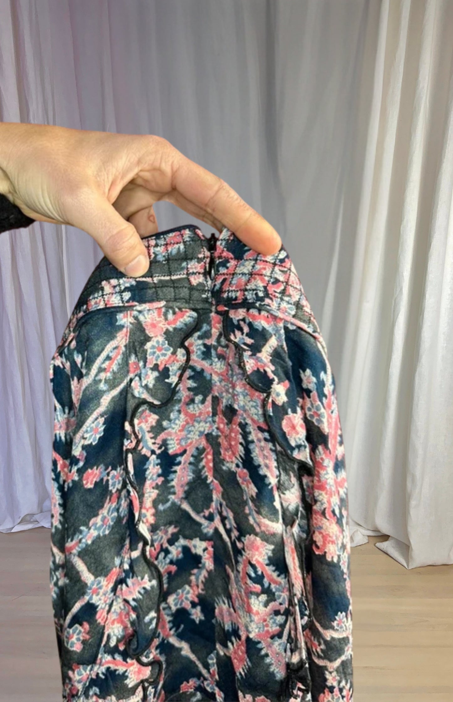 Rok Berenice print zwart, rood maat M