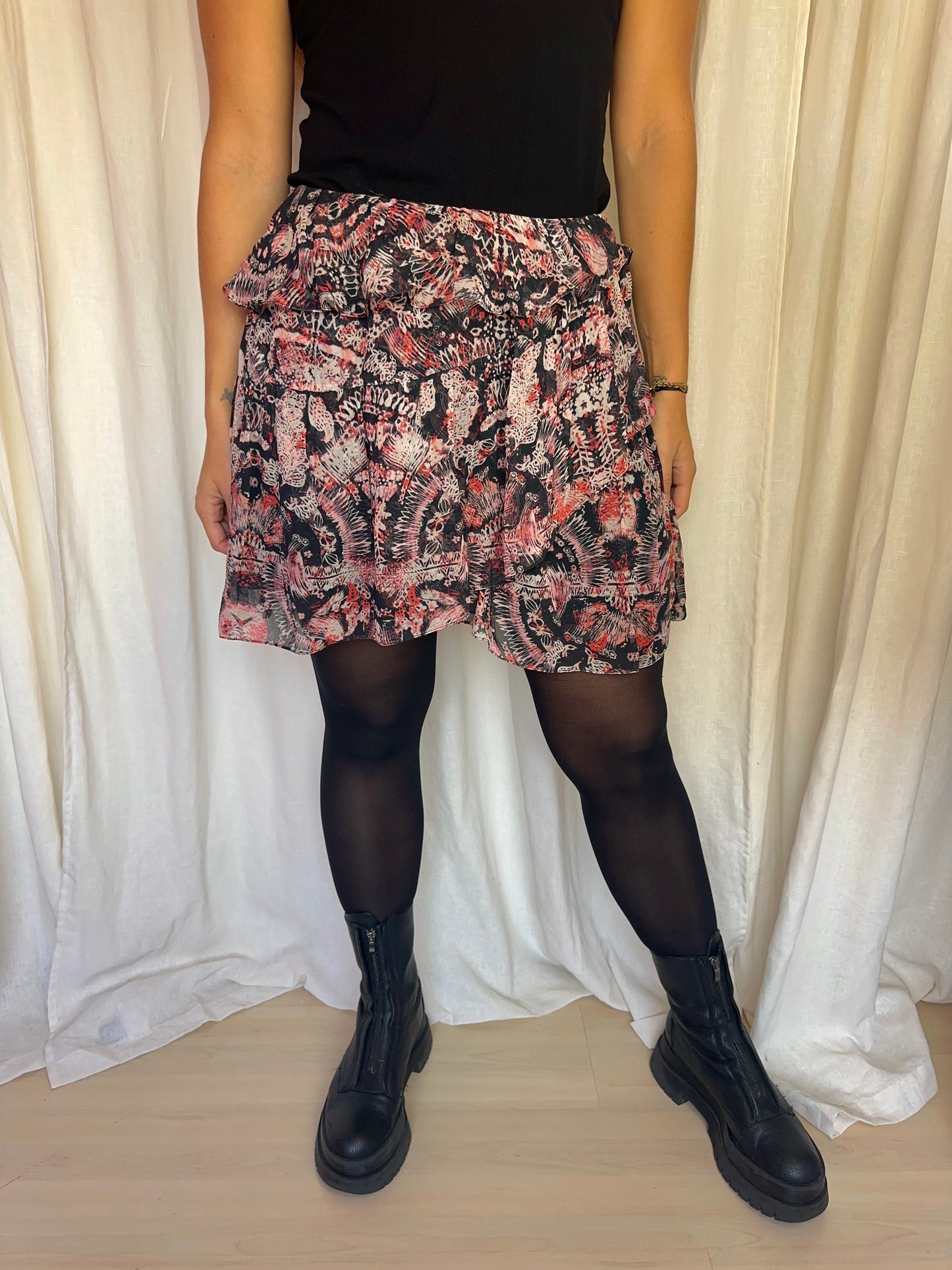 Rok IRO print zwart/ rood ruches viscose - maat 42 (XL)