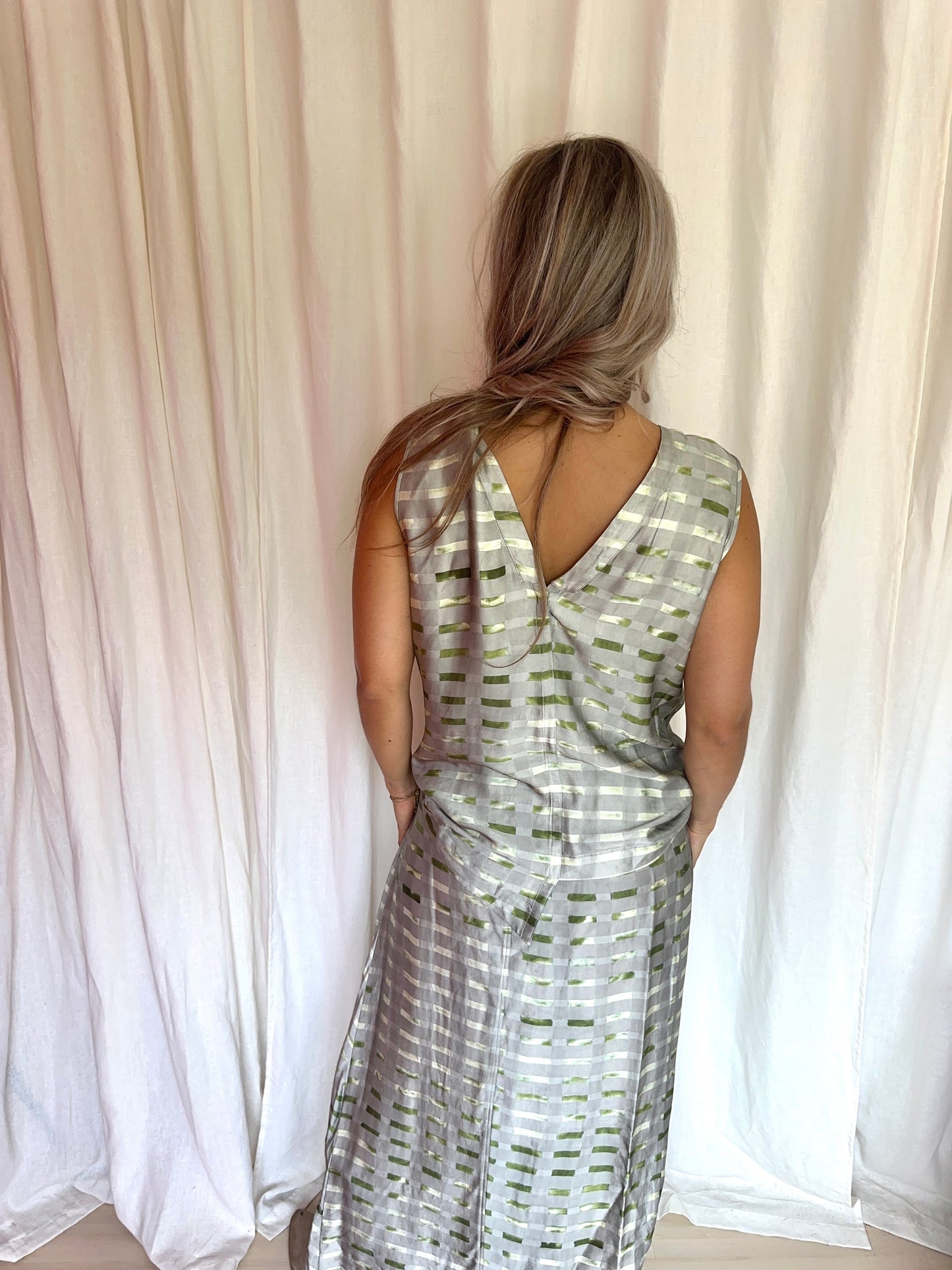 Set (Blouse+Rok) Humanoid print grijs,groen maat XS/S
