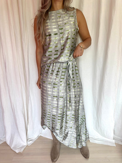 Set (Blouse+Rok) Humanoid print grijs,groen maat XS/S