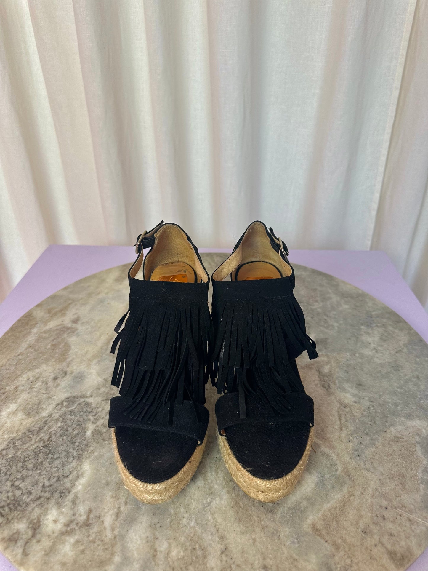Sleehakken Kanna franjes zwart suede maat 37