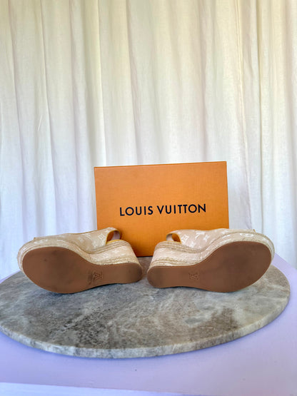 Sleehakken Louis Vuitton beige - Maat 38