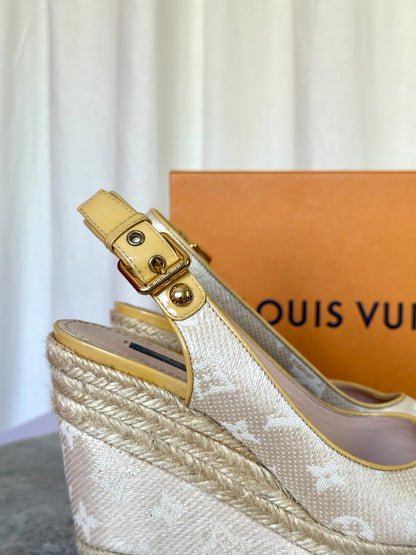 Sleehakken Louis Vuitton beige - Maat 38