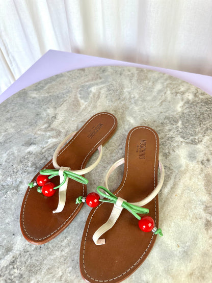 Slippers Moschino kersen maat 37