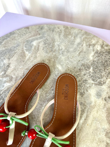 Slippers Moschino kersen maat 37