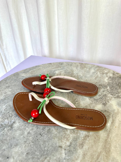 Slippers Moschino kersen maat 37