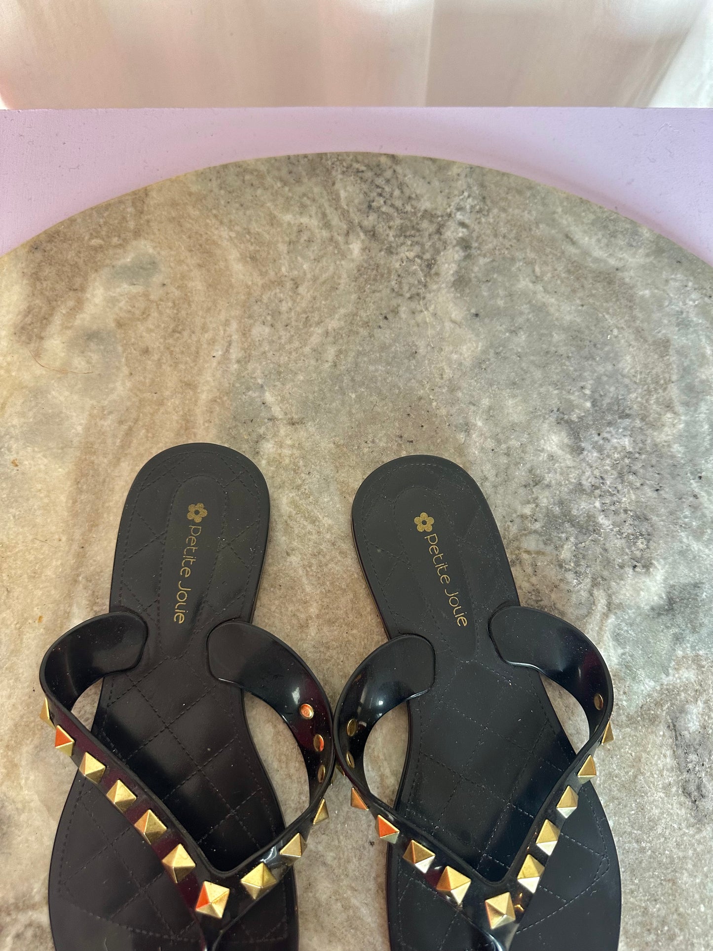 Slippers Petite Jolie zwart studs goud maat 36