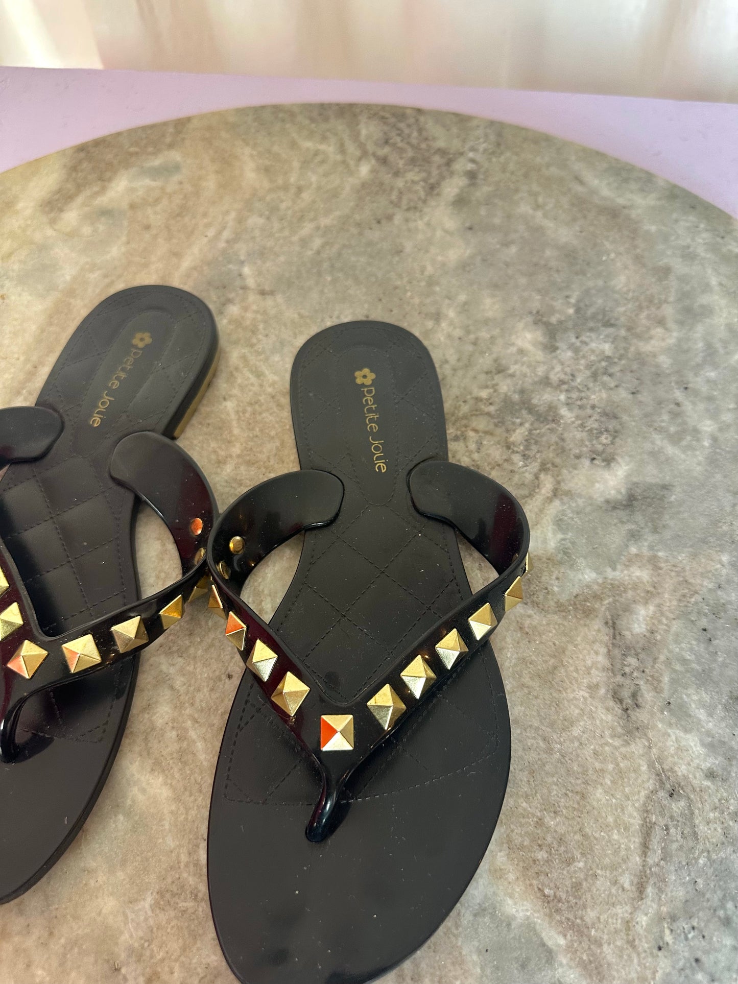 Slippers Petite Jolie zwart studs goud maat 36