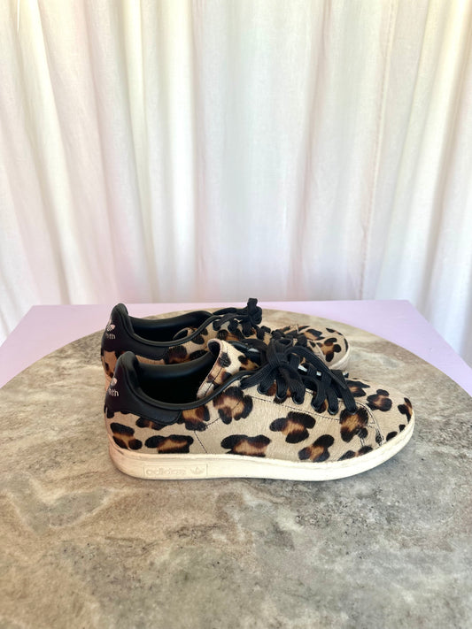 Sneakers Adidas panterprint maat 40