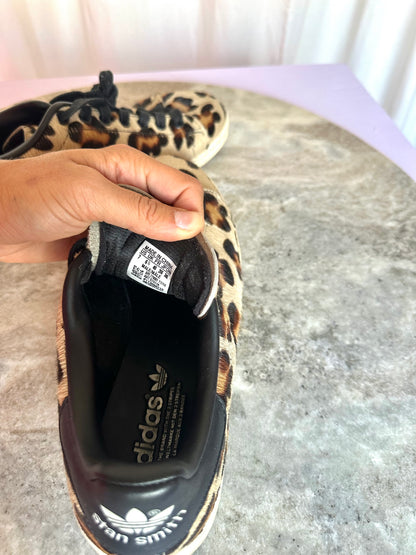 Sneakers Adidas panterprint maat 40