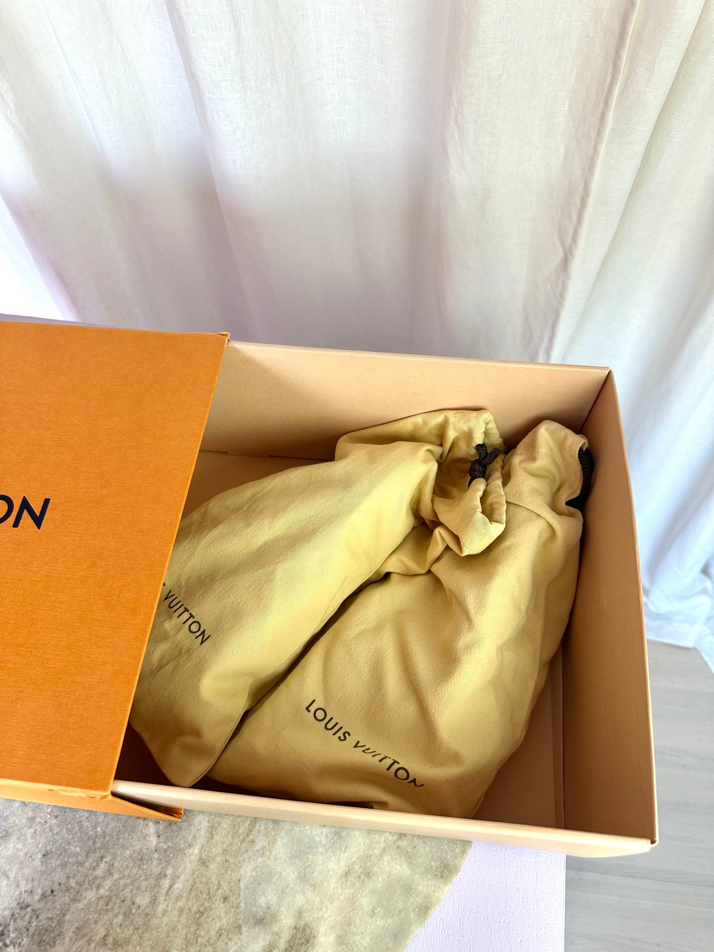 Sneakers Louis Vuitton beige, goud - Maat 36