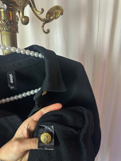 Sweater Eksept zwart,gouden knopen maat XL
