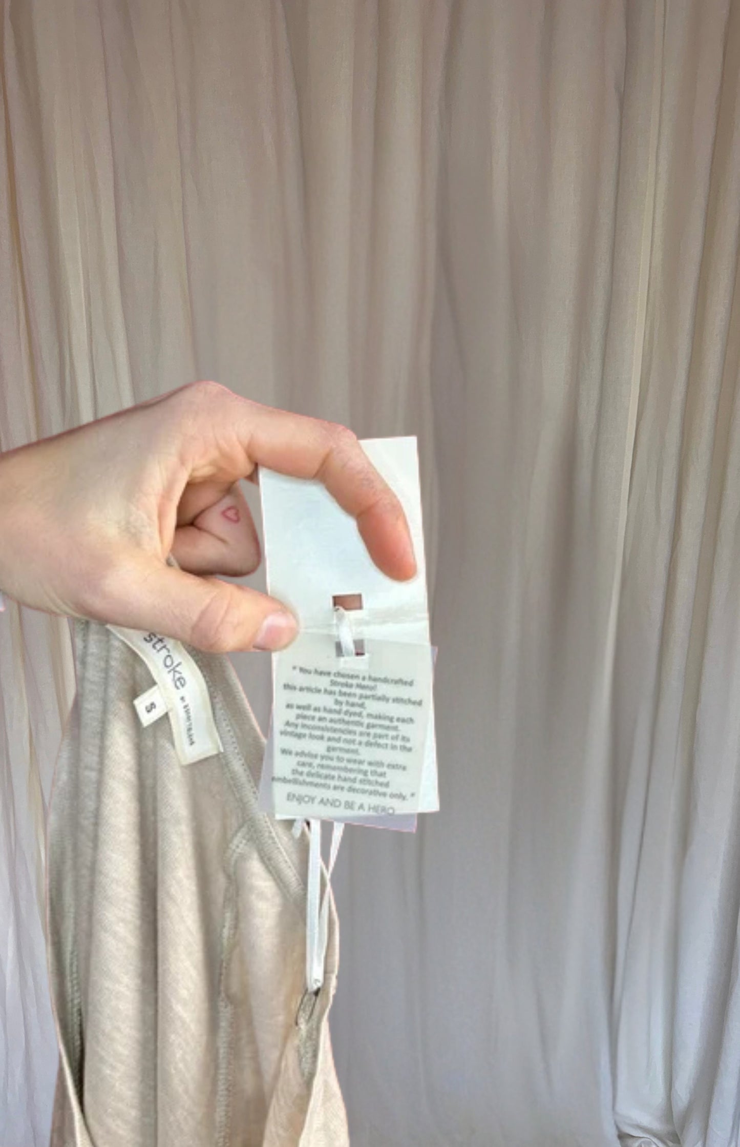 T-shirt Stroke linnen beige maat S