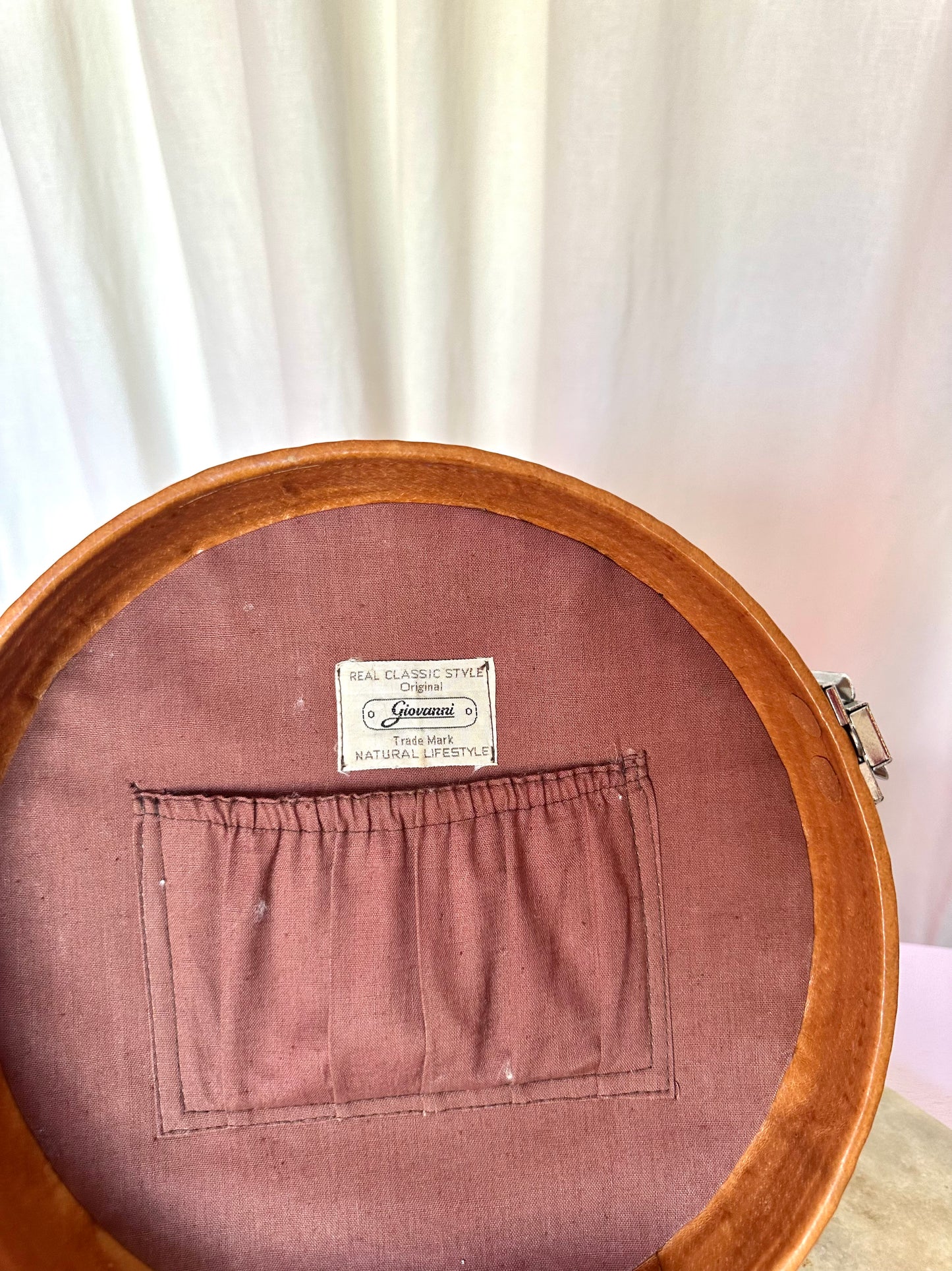 Tas Giovanni riet rond
