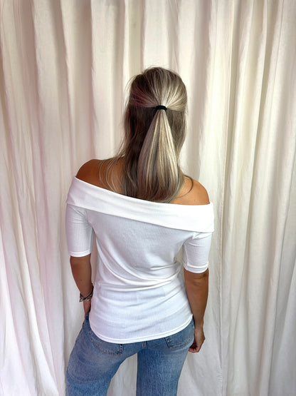 Top Esqualo off shoulder creme maat 38