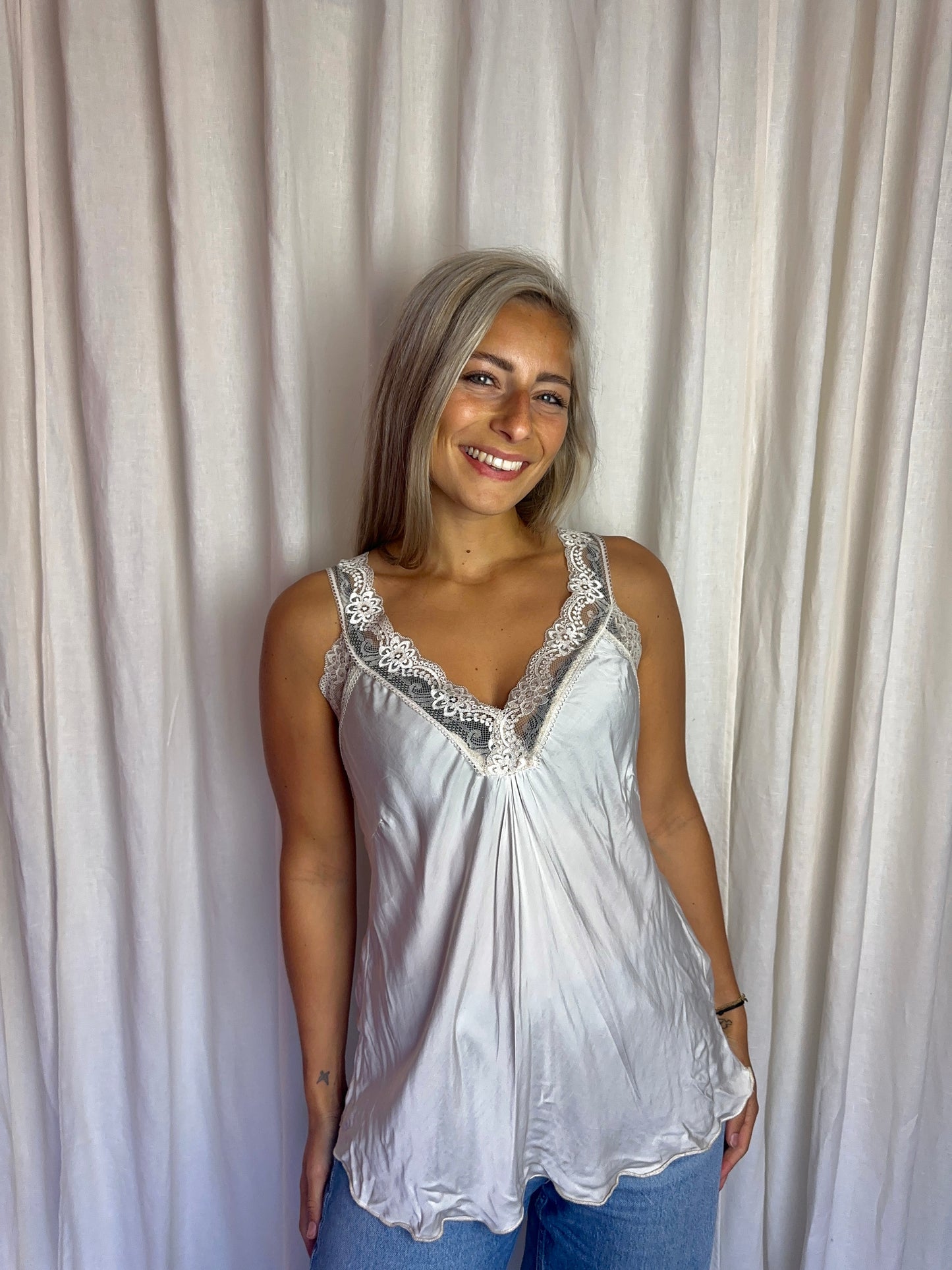 Top Izzy kant beige onesize