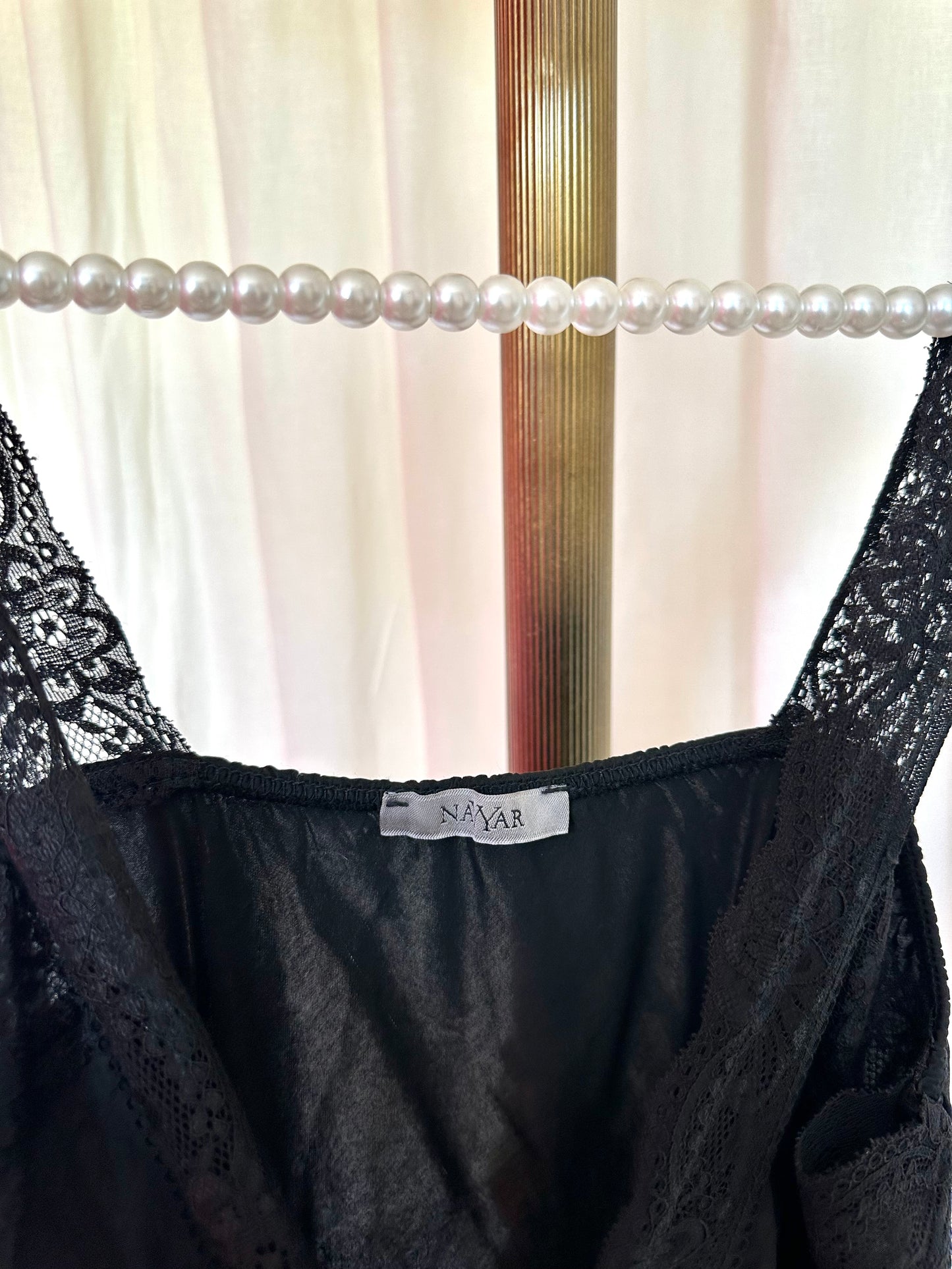 Top Nayyar kant zwart onesize