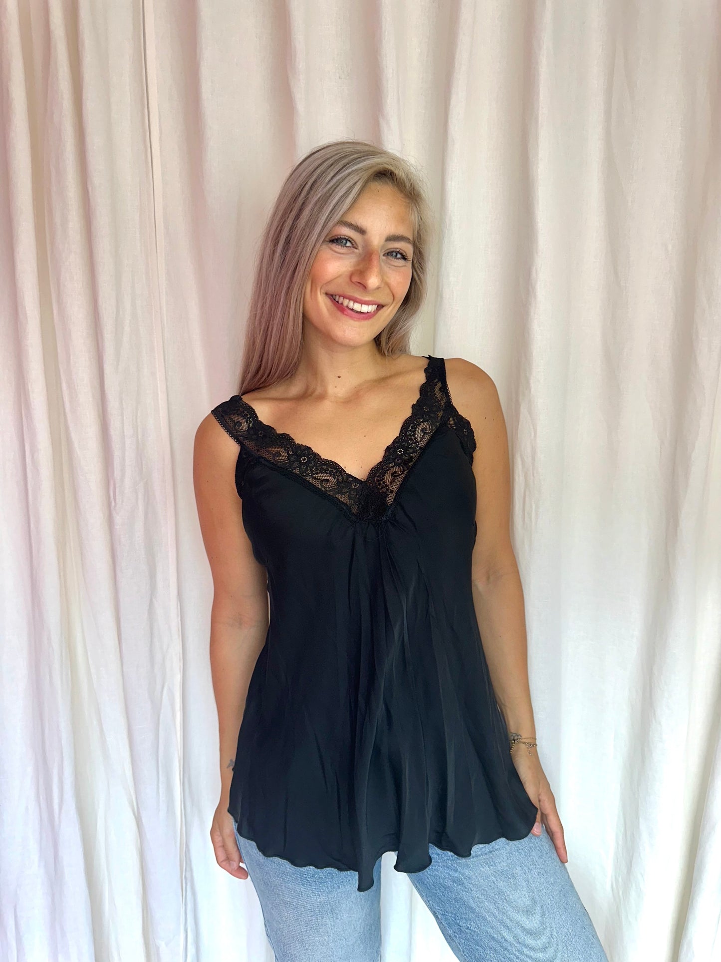 Top Nayyar kant zwart onesize